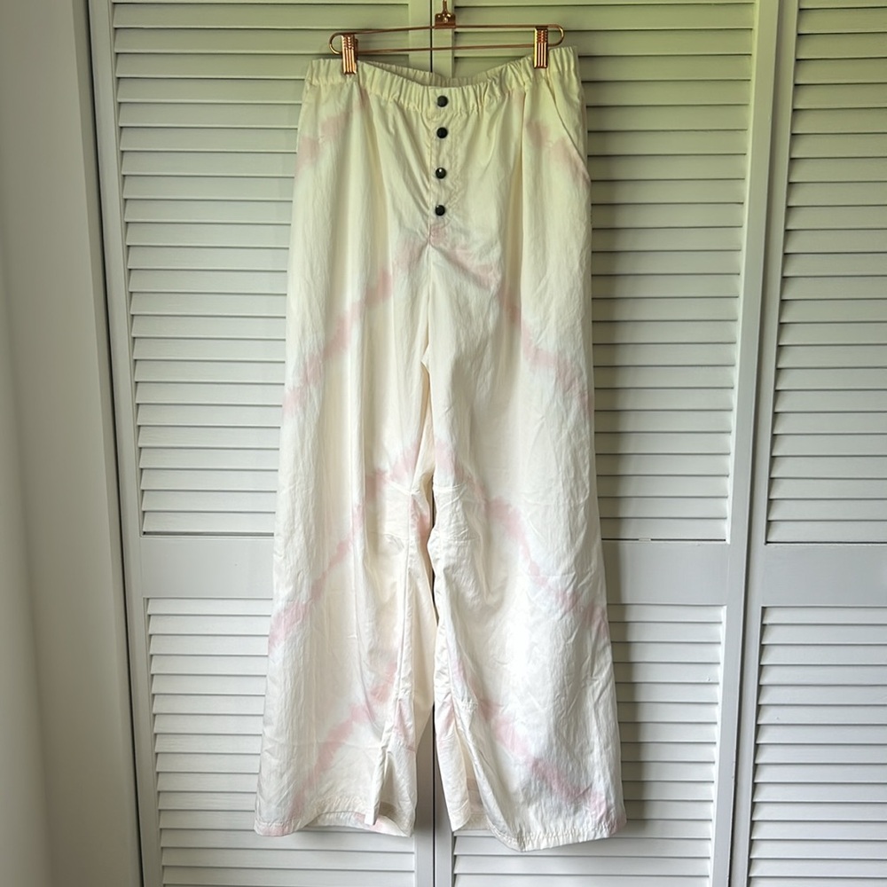 NWOT FP Movement Pregame Printed Wide Leg Pants Large - Picture 1 of 12